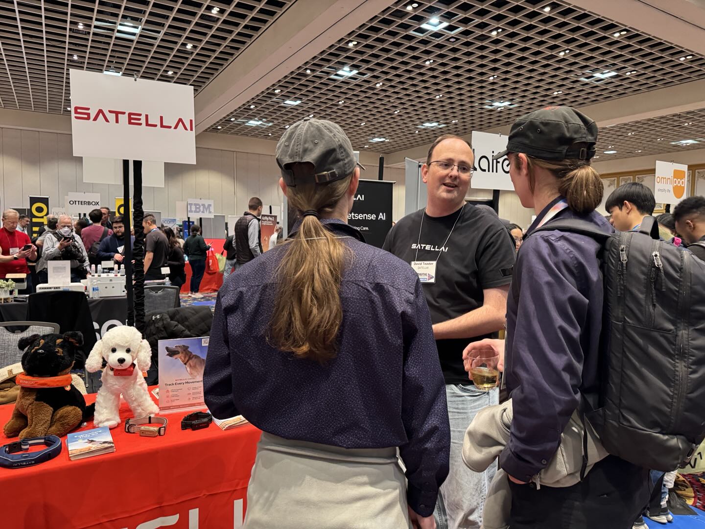 SATELLAI CES booth demo for AI pet collar and pet tracking