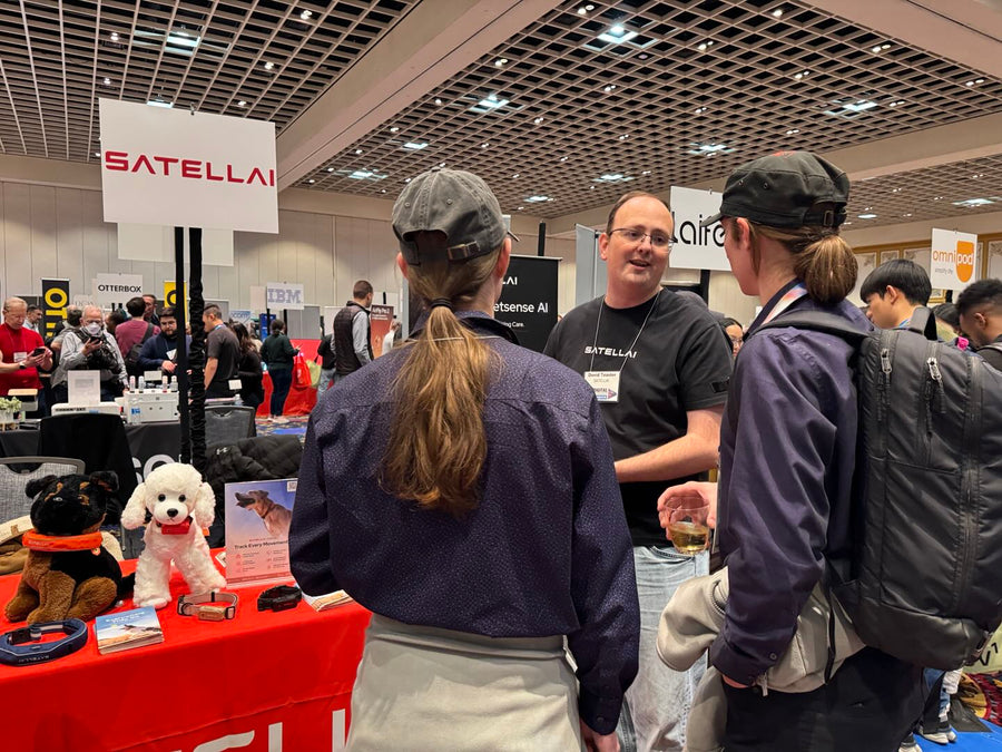SATELLAI CES booth demo for AI pet collar and pet tracking