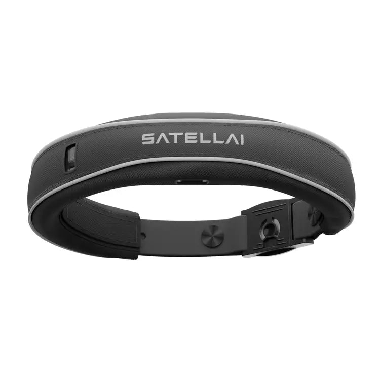 SATELLAI black smart dog collar with reflective trim, providing GPS virtual fence and AI health monitoring.